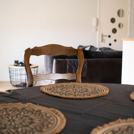 Simplicite Et Calme En Appartement A איסוואר מראה חיצוני תמונה