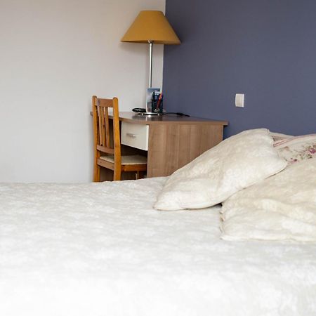 Simplicite Et Calme En Appartement A איסוואר מראה חיצוני תמונה